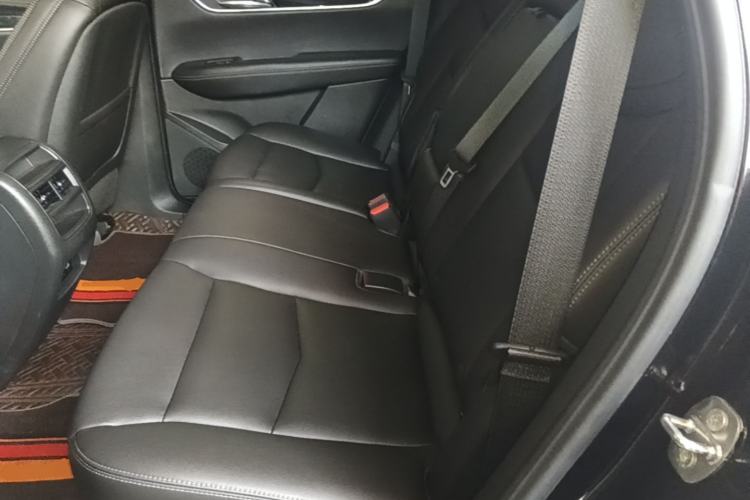 Used Cadillac XT5 2022 2.0T Two-Wheel Drive Luxury Version Left Rear Seat