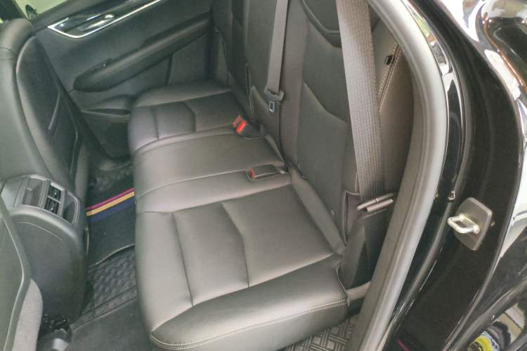 Used Cadillac XT5 2022 2.0T Two-Wheel Drive Luxury Version Left Rear Seat