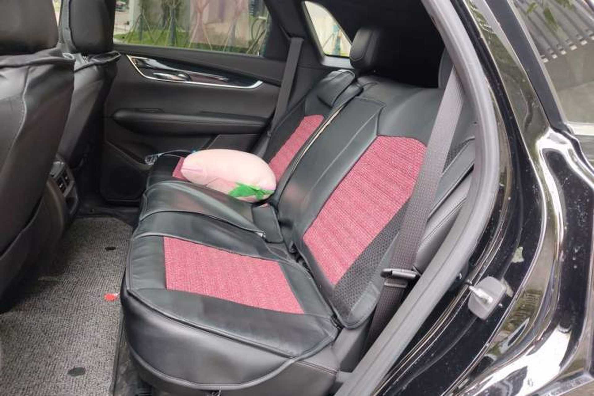 Used Cadillac XT5 2022 2.0T Two-Wheel Drive Luxury Version Left Rear Seat