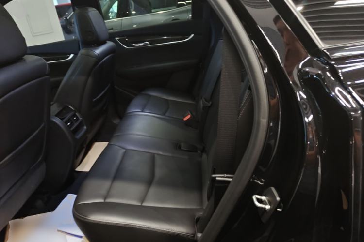 Used Cadillac XT5 2022 2.0T Four-Wheel Drive Premium Edition Left Rear Seat