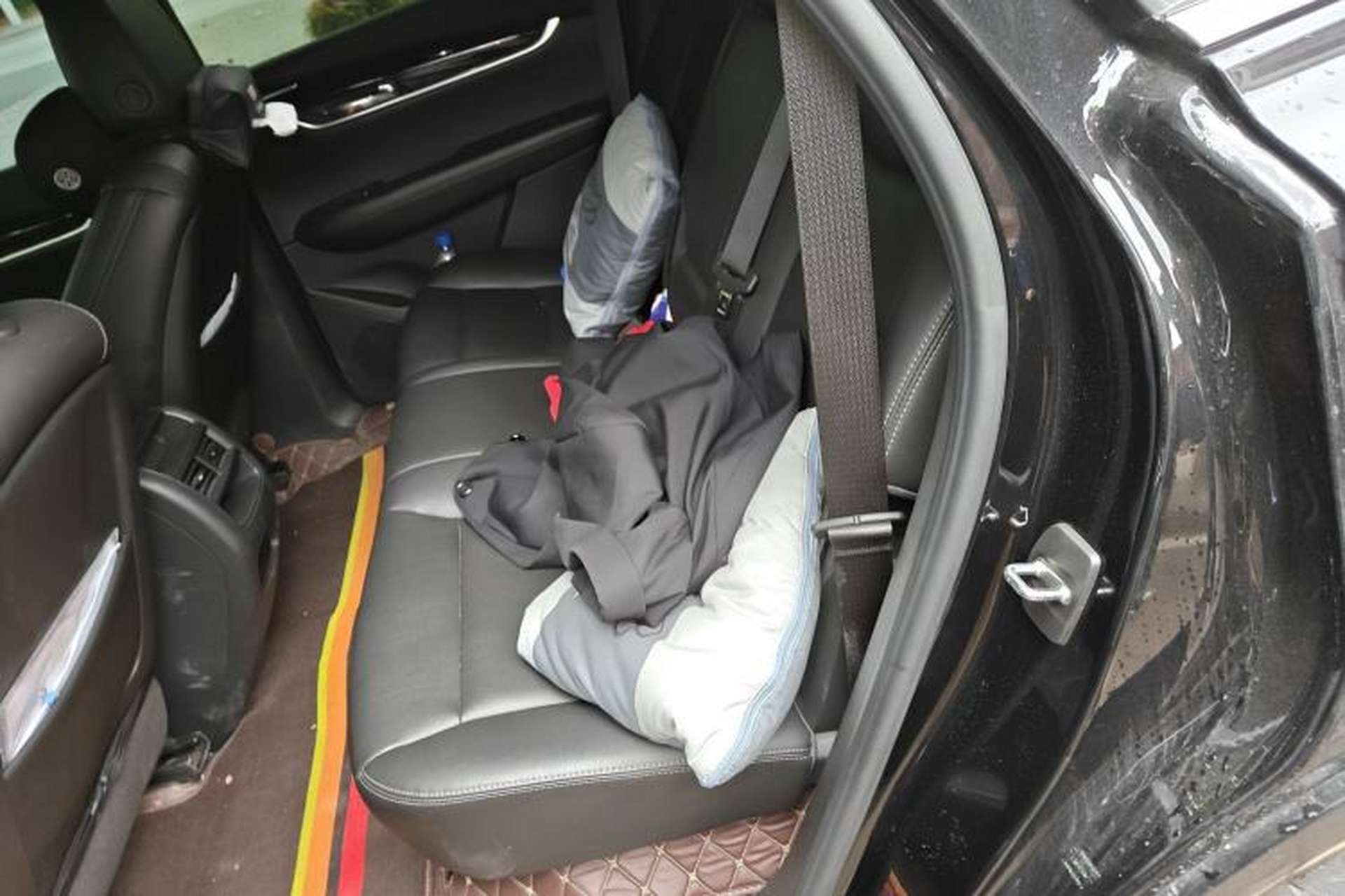 Used Cadillac XT5 2022 2.0T Two-Wheel Drive Luxury Version Left Rear Seat