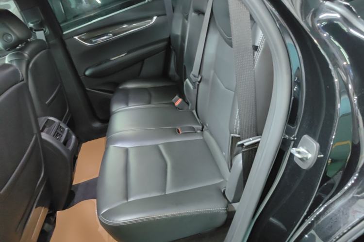 Used Cadillac XT5 2022 2.0T Four-Wheel Drive Luxury Version (Hummingbird Edition) Left Rear Seat