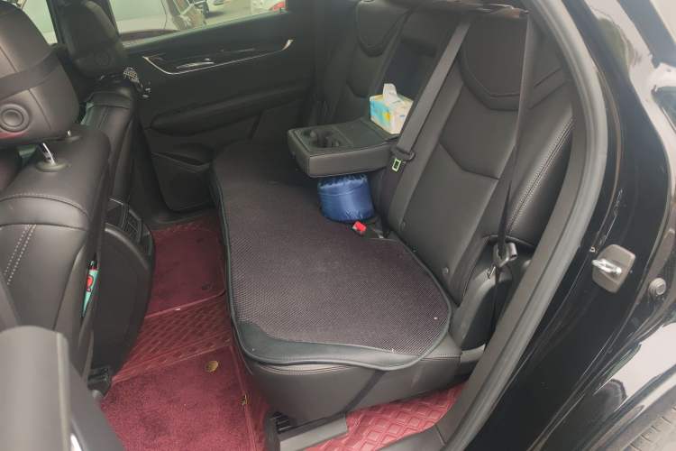 Used Cadillac XT5 2022 2.0T Two-Wheel Drive Luxury Version Left Rear Seat