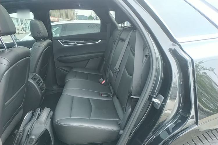 Used Cadillac XT5 2022 2.0T Two-Wheel Drive Luxury Version Left Rear Seat
