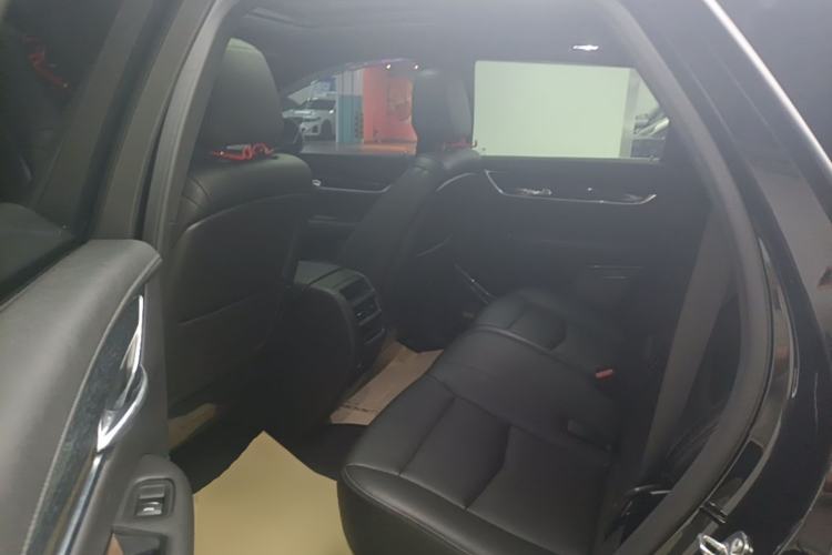 Used Cadillac XT5 2022 2.0T Four-Wheel Drive Luxury Version Left Rear Seat