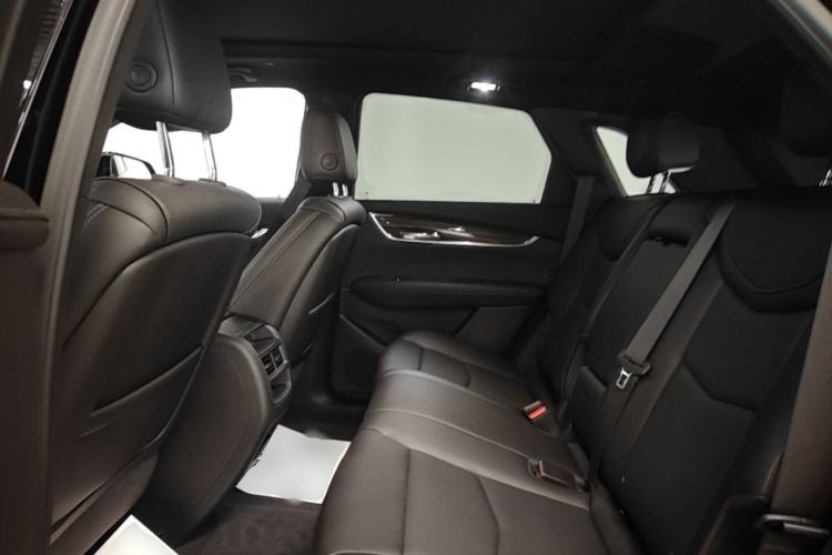 Used Cadillac XT5 2022 2.0T Four-Wheel Drive Premium Edition Left Rear Seat