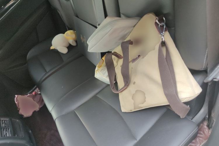 Used Cadillac XT5 2022 2.0T Two-Wheel Drive Luxury Version Left Rear Seat