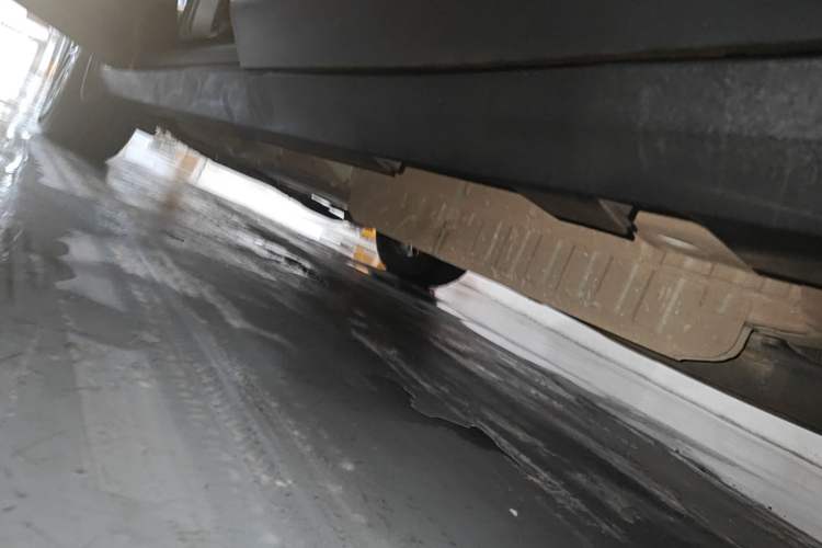 Used Cadillac XT5 2022 2.0T Four-Wheel Drive Luxury Version (Hummingbird Edition) Left Side Sill