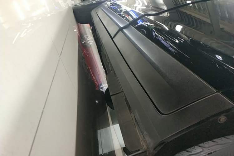 Used Cadillac XT5 2022 2.0T Four-Wheel Drive Premium Edition Left Side Sill