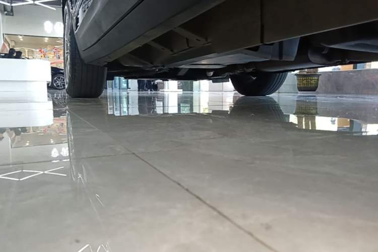 Used Cadillac XT5 2022 2.0T Two-Wheel Drive Luxury Version Left Side Sill