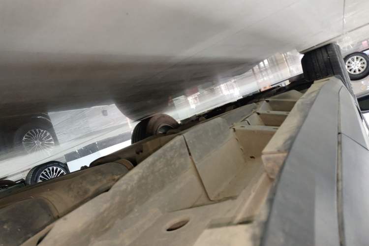 Used Cadillac XT5 2022 2.0T Two-Wheel Drive Luxury Version Left Side Sill