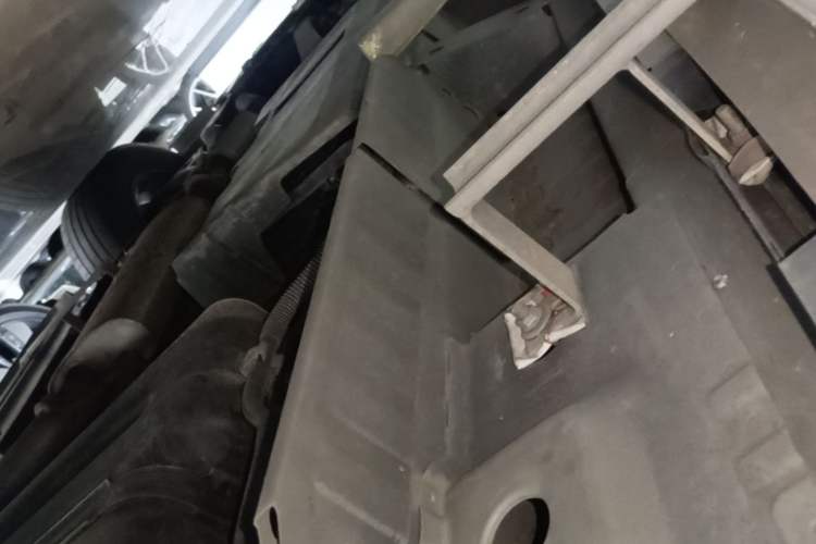 Used Cadillac XT5 2022 2.0T Two-Wheel Drive Luxury Version Left Side Sill