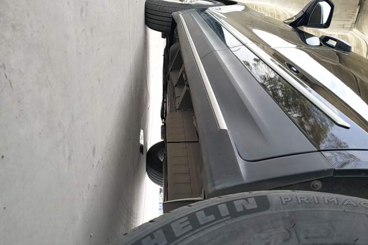 Used Cadillac XT5 2022 2.0T Two-Wheel Drive Luxury Version Left Side Sill