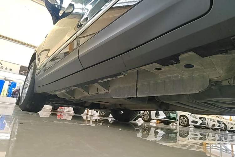 Used Cadillac XT5 2022 2.0T Two-Wheel Drive Luxury Version Left Side Sill