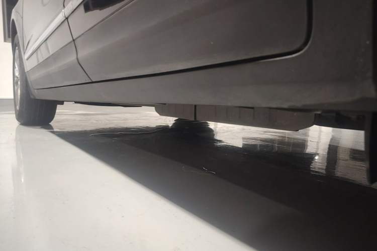 Used Cadillac XT5 2022 2.0T Two-Wheel Drive Luxury Version Left Side Sill