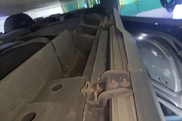 Used Cadillac XT5 2022 2.0T Four-Wheel Drive Luxury Version Left Side Sill