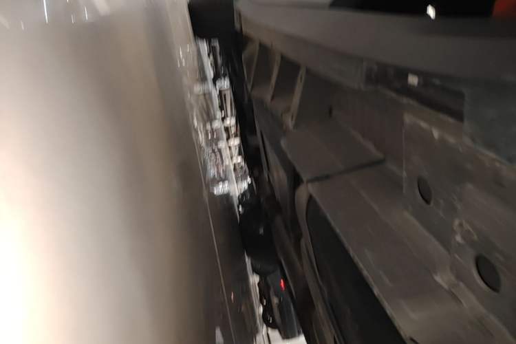 Used Cadillac XT5 2022 2.0T Four-Wheel Drive Premium Edition Left Side Sill