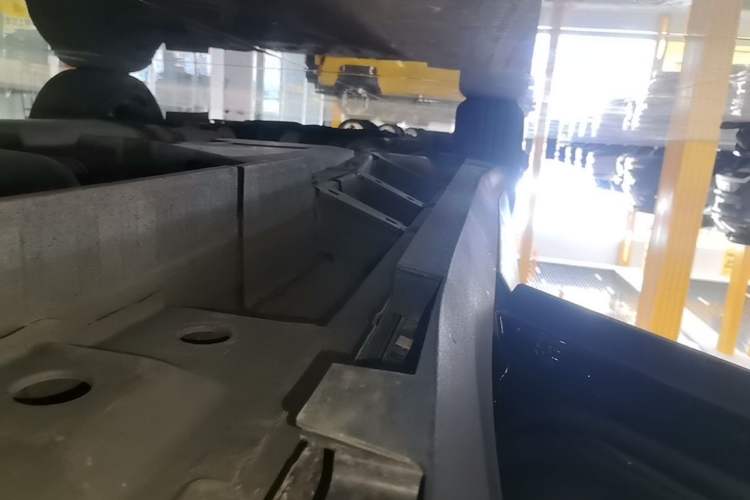 Used Cadillac XT5 2022 2.0T Two-Wheel Drive Luxury Version Left Side Sill