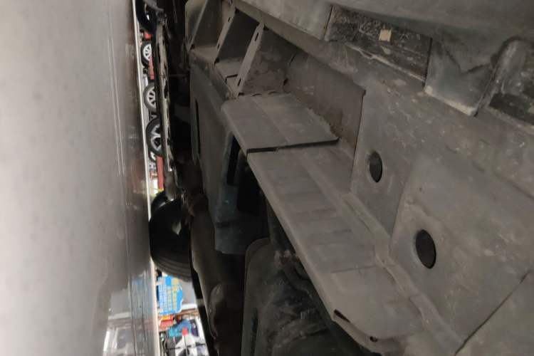Used Cadillac XT5 2022 2.0T Two-Wheel Drive Luxury Version Left Side Sill