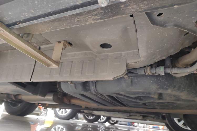 Used Cadillac XT5 2022 2.0T Two-Wheel Drive Luxury Version Left Side Sill
