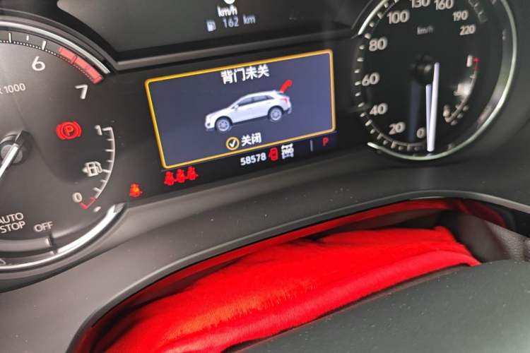 Used Cadillac XT5 2022 2.0T Four-Wheel Drive Luxury Version (Hummingbird Edition) Odometer Close Up