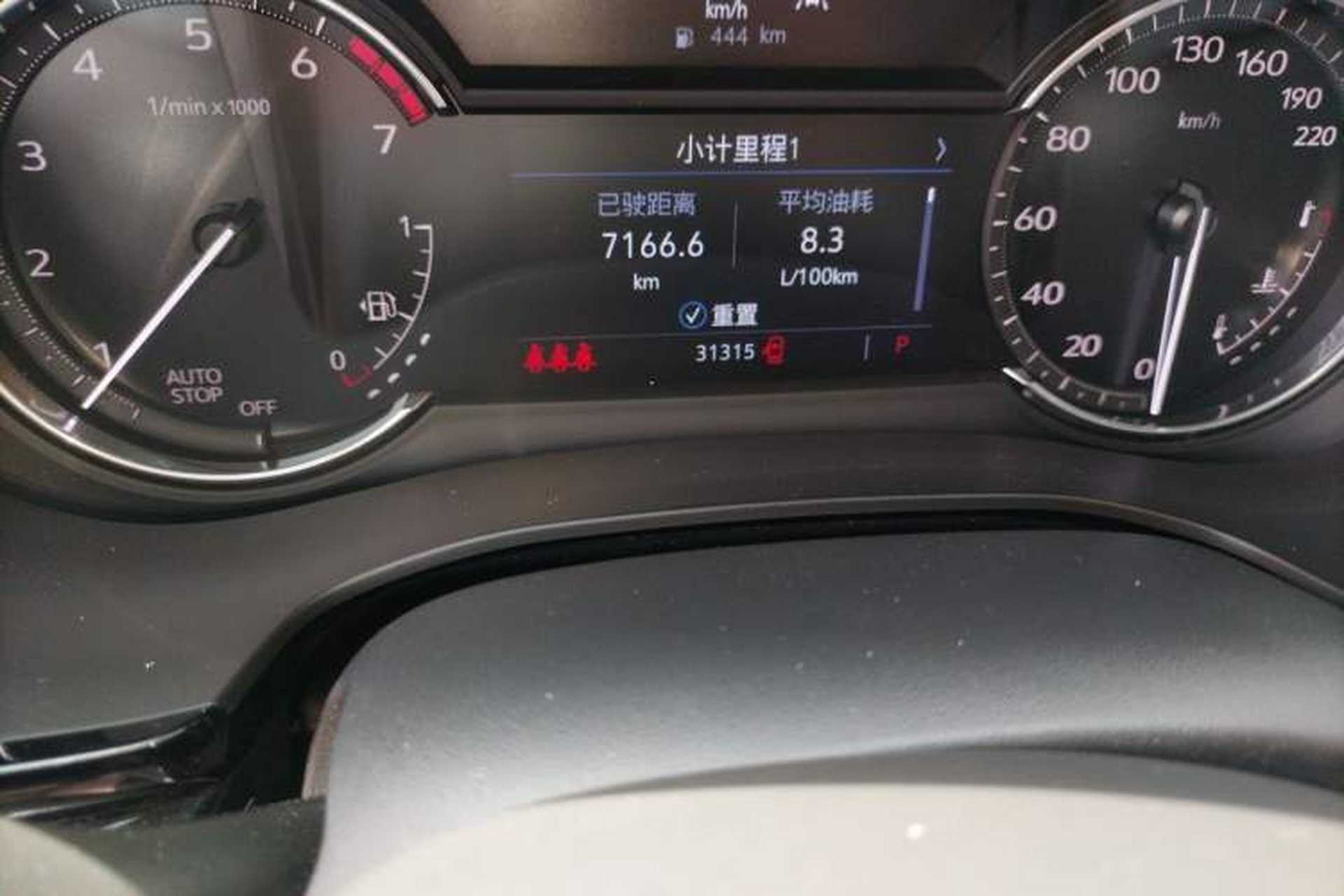 Used Cadillac XT5 2022 2.0T Two-Wheel Drive Luxury Version Odometer Close Up
