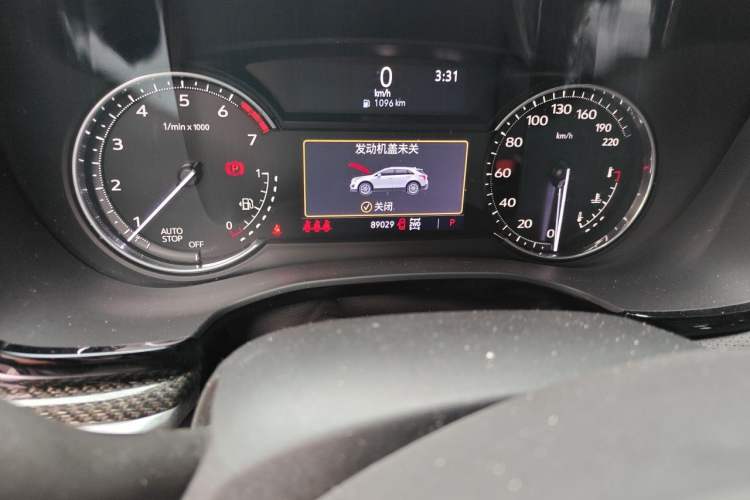 Used Cadillac XT5 2022 2.0T Four-Wheel Drive Luxury Version (Hummingbird Edition) Odometer Close Up