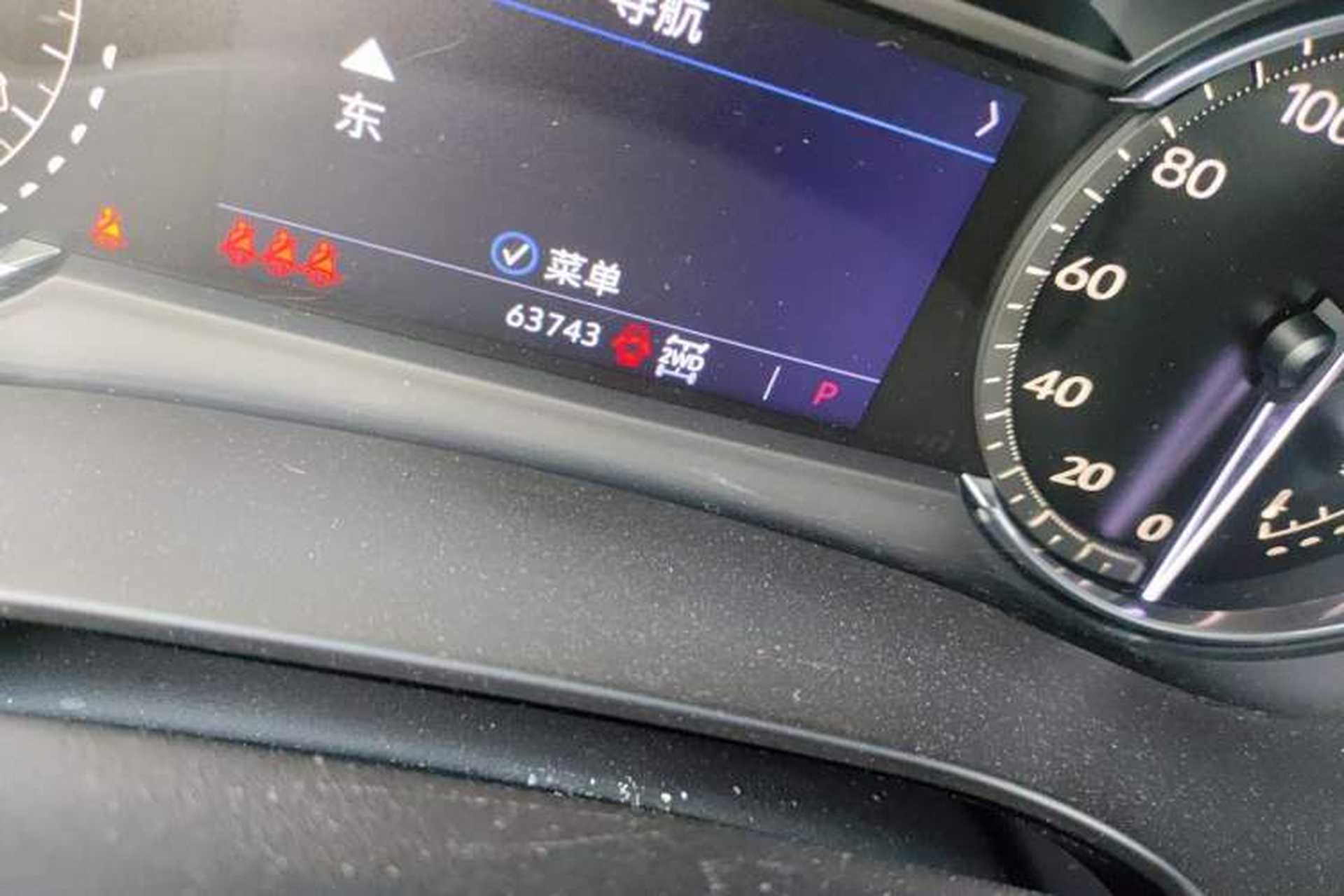Used Cadillac XT5 2022 2.0T Four-Wheel Drive Luxury Version Odometer Close Up