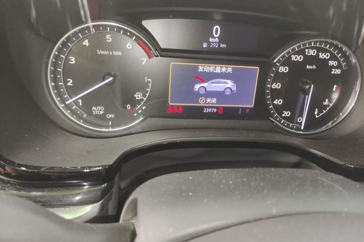 Used Cadillac XT5 2022 2.0T Two-Wheel Drive Luxury Version Odometer Close Up