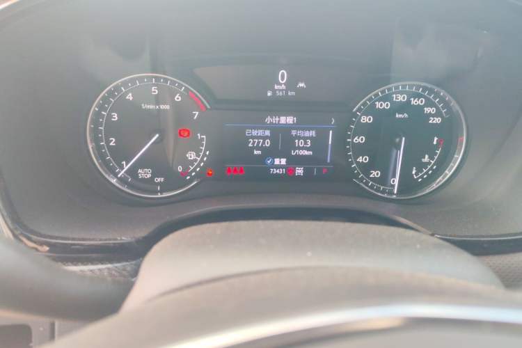 Used Cadillac XT5 2022 2.0T Four-Wheel Drive Luxury Version (Hummingbird Edition) Odometer Close Up