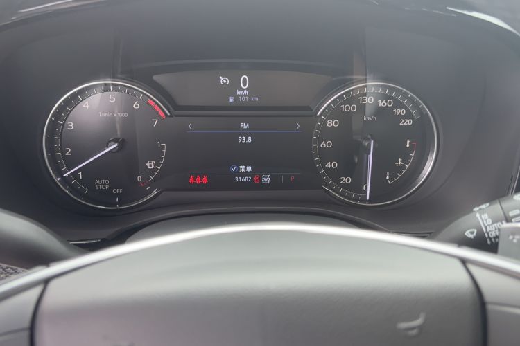 Used Cadillac XT5 2022 2.0T Four-Wheel Drive Luxury Version (Hummingbird Edition) Odometer Close Up