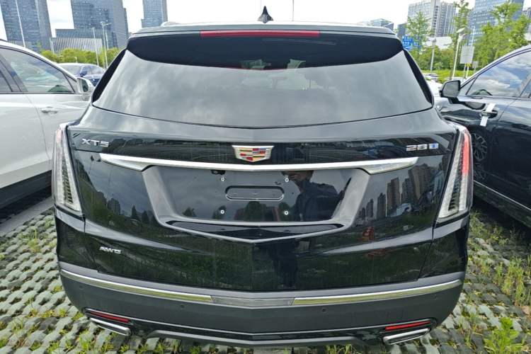 Used Cadillac XT5 2022 2.0T Four-Wheel Drive Luxury Version (Hummingbird Edition) Rear