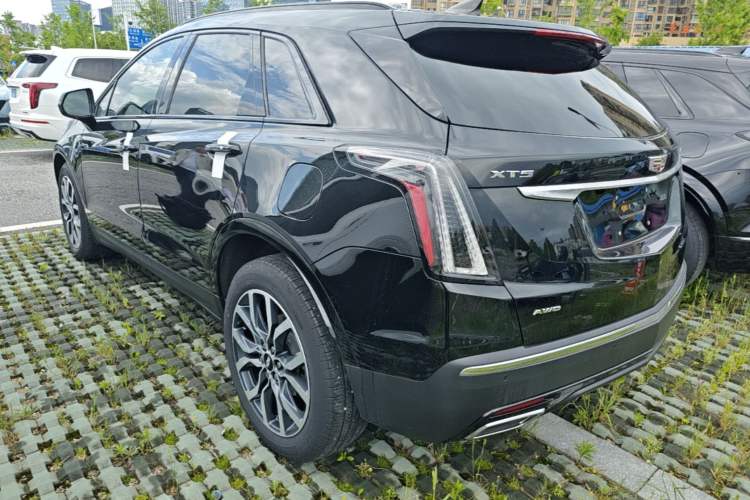 Used Cadillac XT5 2022 2.0T Four-Wheel Drive Luxury Version (Hummingbird Edition) Rear Left 45 Deg