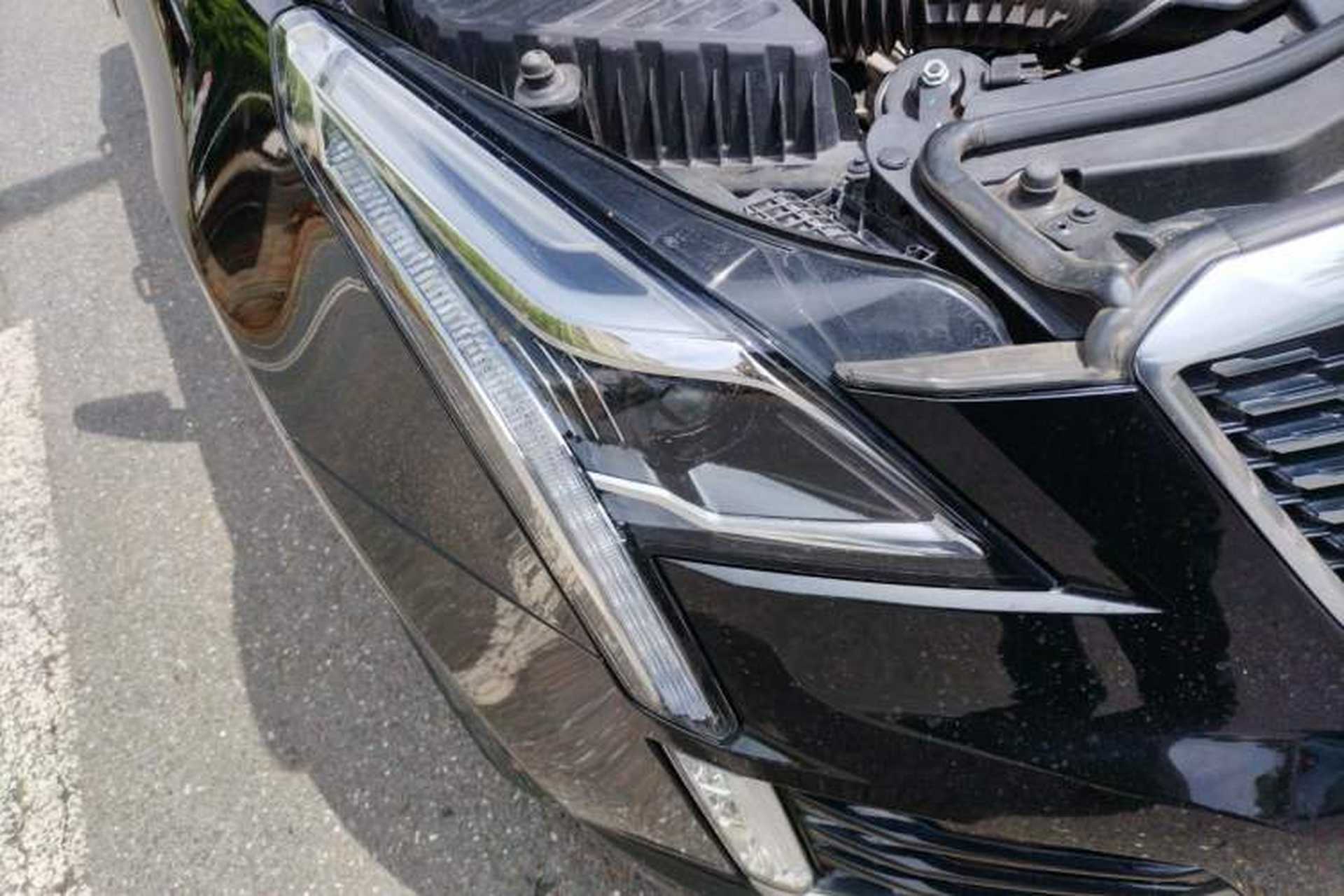 Used Cadillac XT5 2022 2.0T Two-Wheel Drive Luxury Version Right Front Headlight