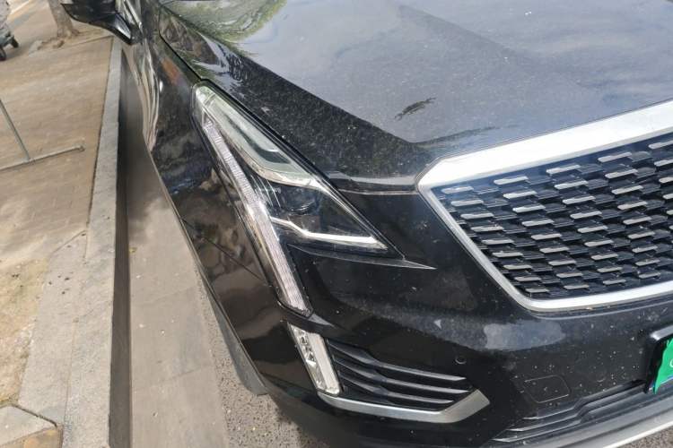 Used Cadillac XT5 2022 2.0T Two-Wheel Drive Luxury Version Right Front Headlight