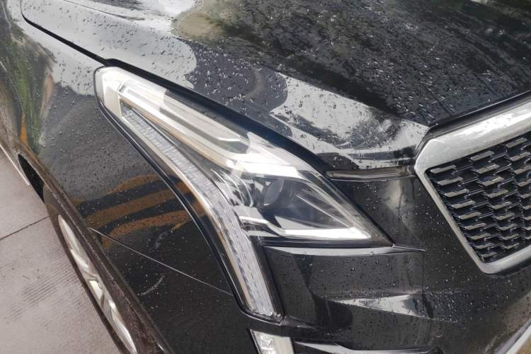 Used Cadillac XT5 2022 2.0T Two-Wheel Drive Luxury Version Right Front Headlight