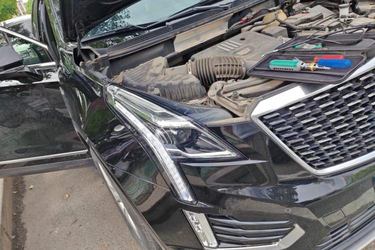 Used Cadillac XT5 2022 2.0T Four-Wheel Drive Luxury Version Right Front Headlight
