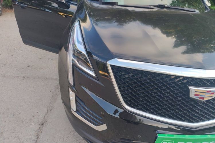 Used Cadillac XT5 2022 2.0T Four-Wheel Drive Luxury Version (Hummingbird Edition) Right Front Headlight