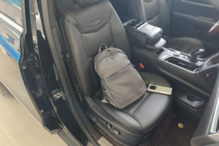 Used Cadillac XT5 2022 2.0T Two-Wheel Drive Luxury Version Right Front Seat