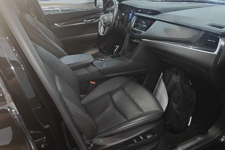 Used Cadillac XT5 2022 2.0T Four-Wheel Drive Luxury Version (Hummingbird Edition) Right Front Seat