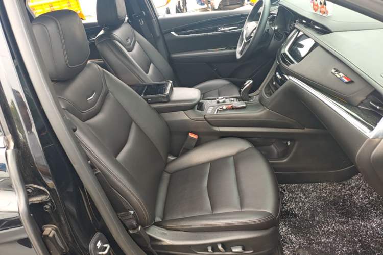 Used Cadillac XT5 2022 2.0T Two-Wheel Drive Luxury Version Right Front Seat