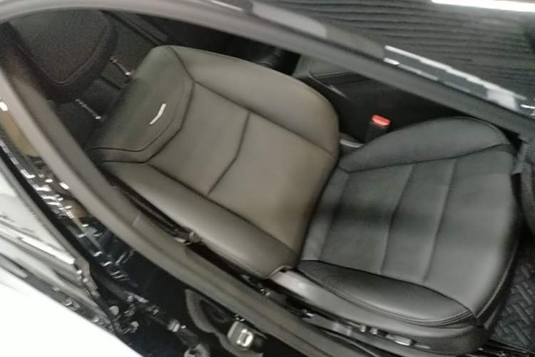 Used Cadillac XT5 2022 2.0T Four-Wheel Drive Premium Edition Right Front Seat