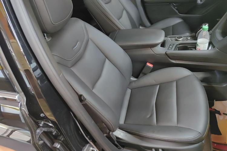 Used Cadillac XT5 2022 2.0T Two-Wheel Drive Luxury Version Right Front Seat