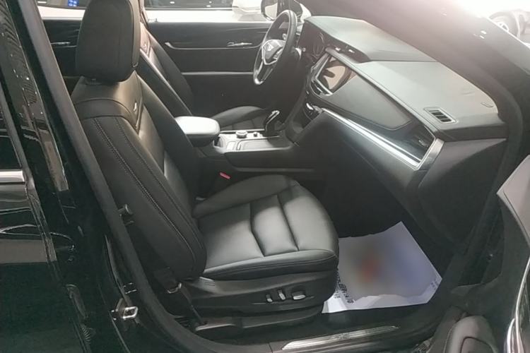 Used Cadillac XT5 2022 2.0T Two-Wheel Drive Luxury Version Right Front Seat