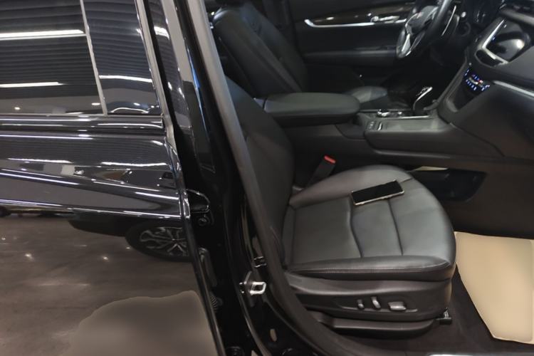 Used Cadillac XT5 2022 2.0T Four-Wheel Drive Premium Edition Right Front Seat