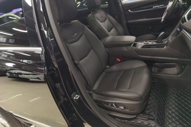 Used Cadillac XT5 2022 2.0T Two-Wheel Drive Luxury Version Right Front Seat
