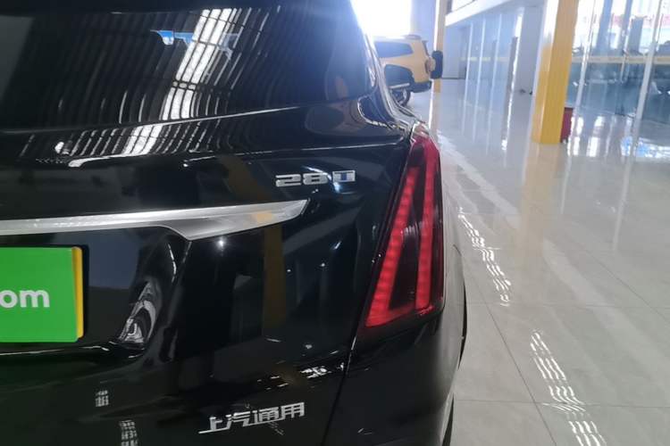 Used Cadillac XT5 2022 2.0T Two-Wheel Drive Luxury Version Right Rear Taillight