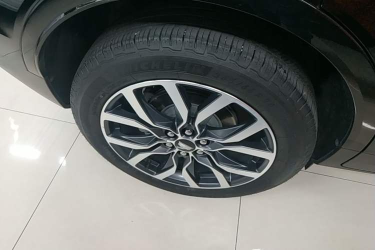 Used Cadillac XT5 2022 2.0T Four-Wheel Drive Premium Edition Right Rear Wheel Hub