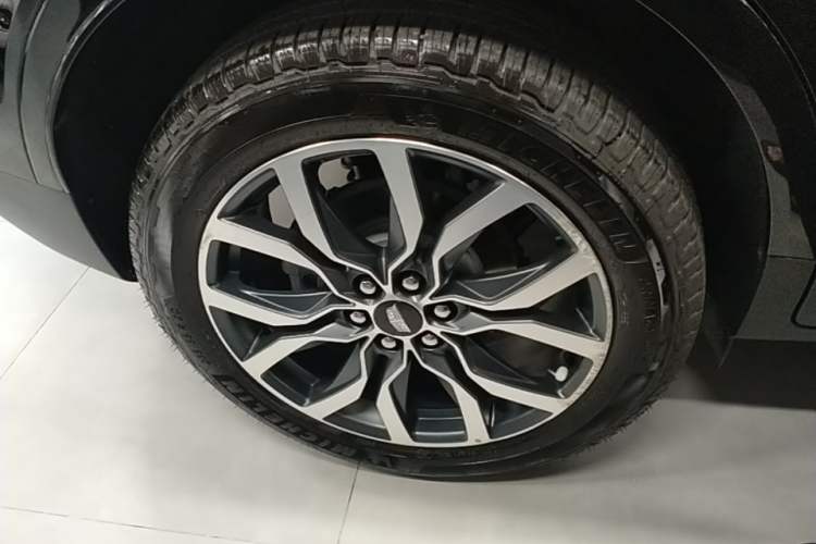 Used Cadillac XT5 2022 2.0T Four-Wheel Drive Premium Edition Right Rear Wheel Hub