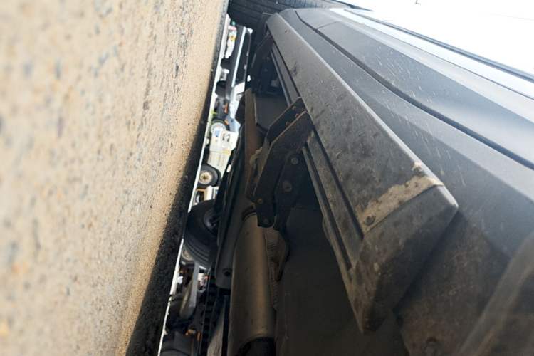 Used Cadillac XT5 2022 2.0T Two-Wheel Drive Luxury Version Right Side Sill